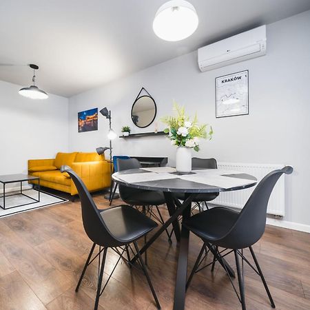 Apartament Z Tarasem Oraz Podziemnym Parkingiem Apartment Krakow Luaran gambar
